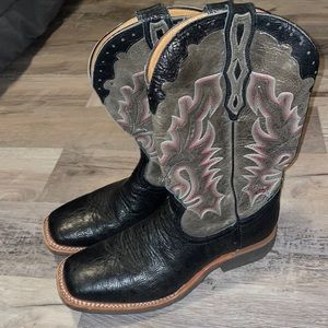Black western boots